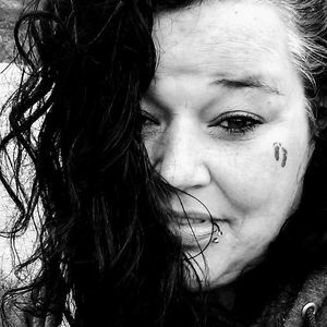 Meet your Posher, Hidie